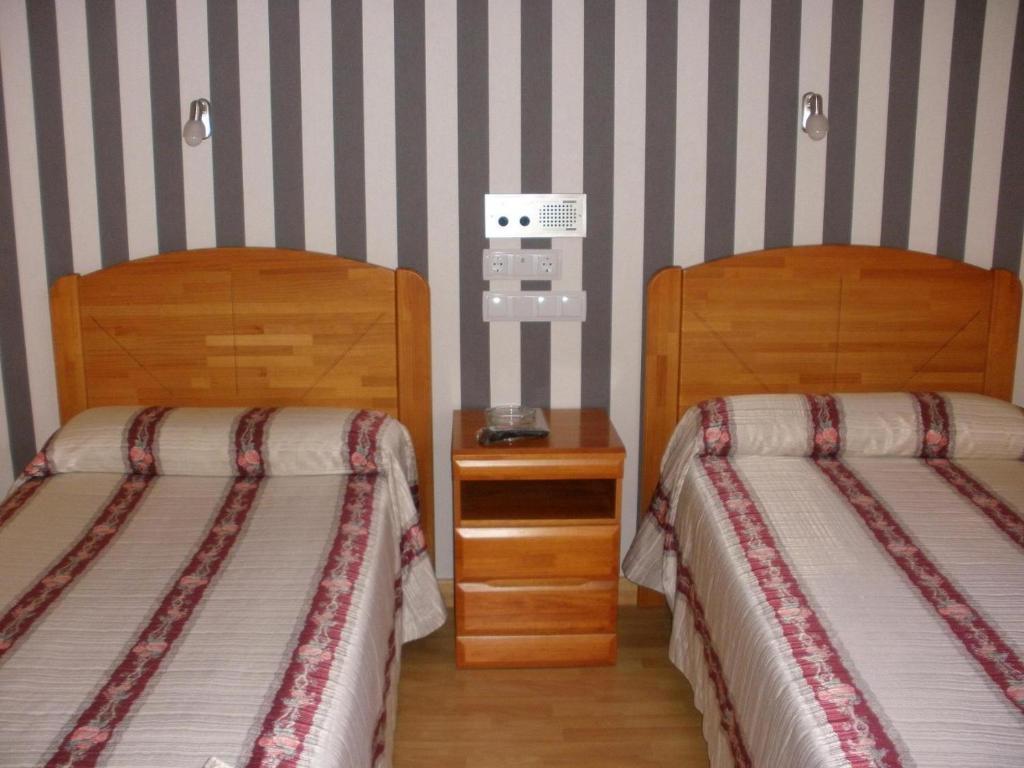 Hostal Virgen Del Villar Laguna de Duero Kamer foto