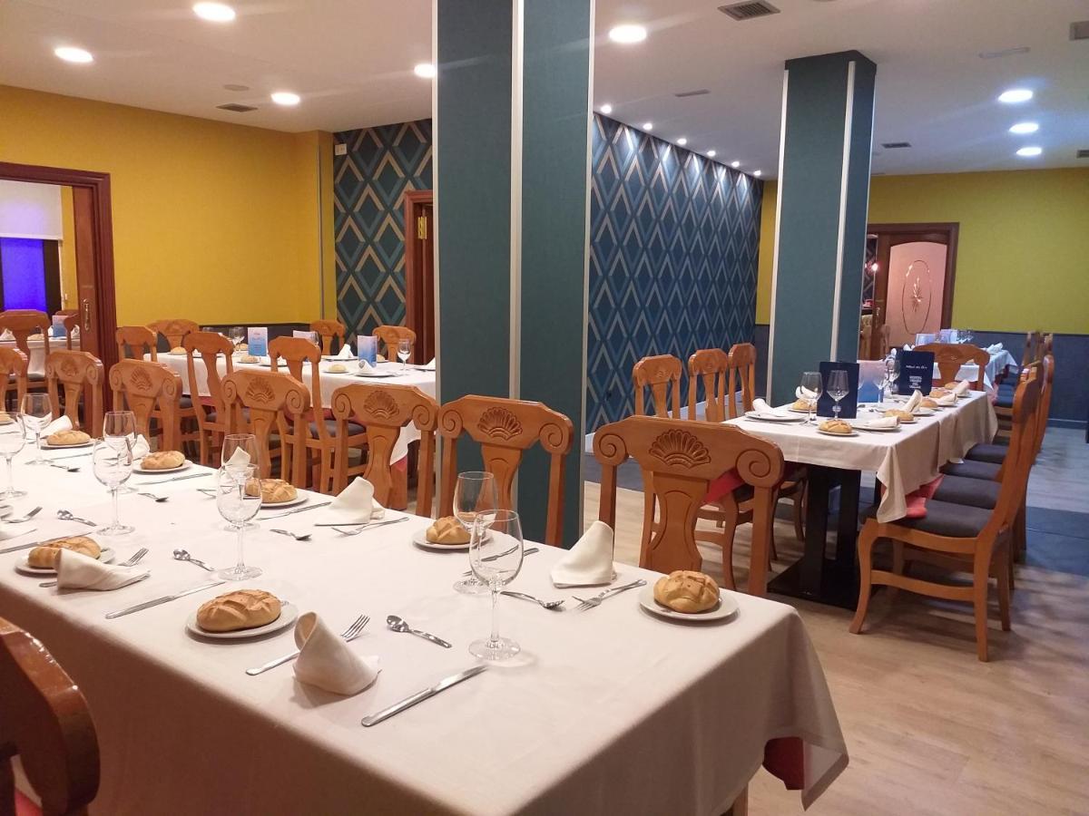 Hostal Virgen Del Villar Laguna de Duero Buitenkant foto